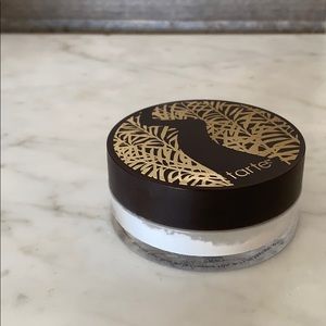 Tarte Amazonian Clay finishing powder